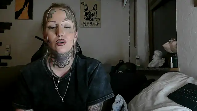 RoxxyInk live