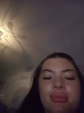 Curveyqueenn live