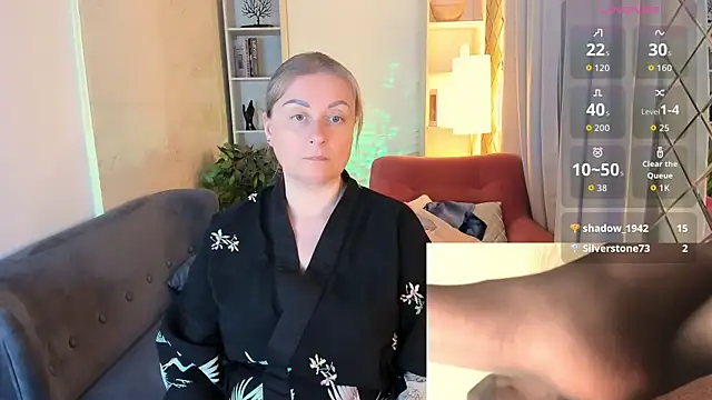 Alexandra_Kind live