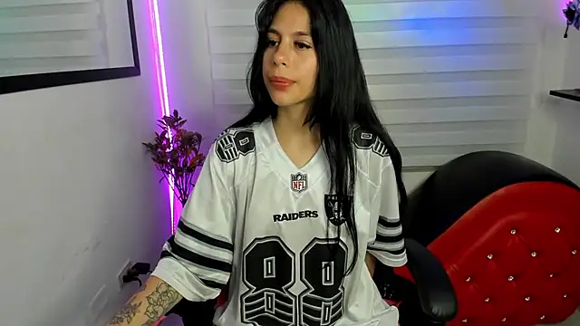 Mady_Braley live