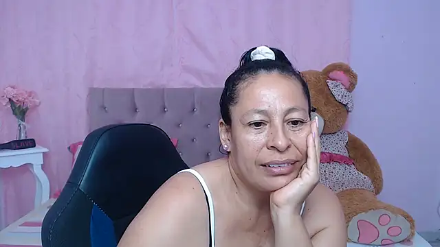 mature_martina live