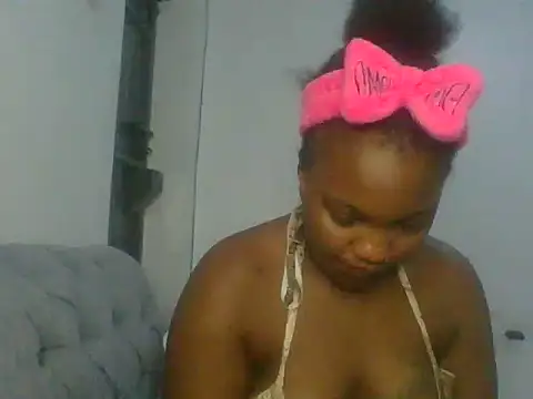 Ebony_butt live