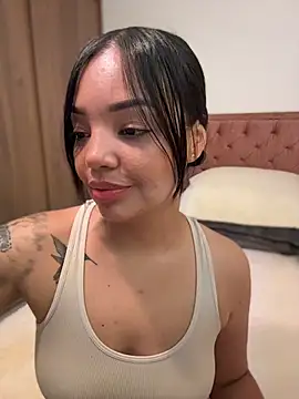 JennLeMoka live