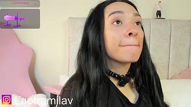 MilaVelour live
