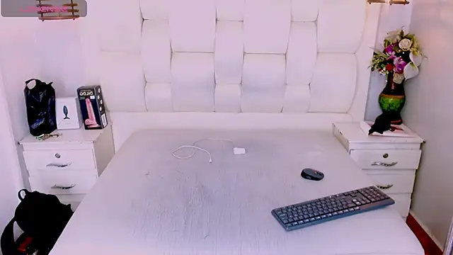 Atley_Dolly live