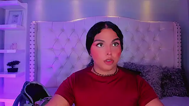 Maia_Hotts live
