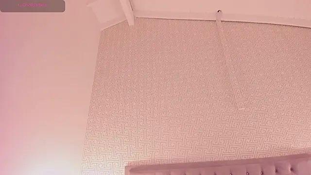 Evaa_Lunna_ live