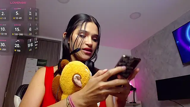 Roxxi_2110 live