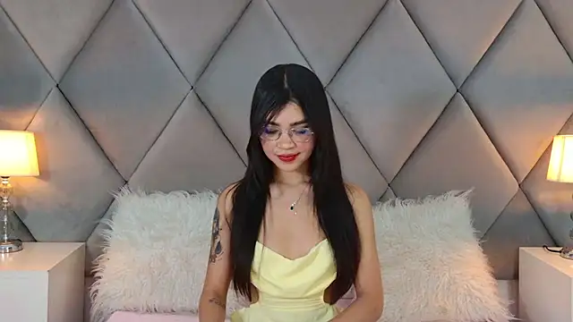 OliviaDiaz live