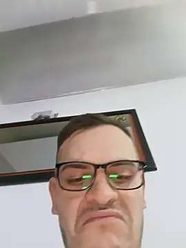 Edwin_Q live