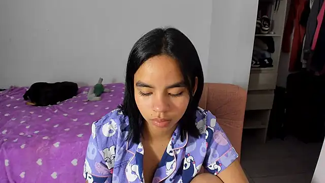 SofiaMante_ live