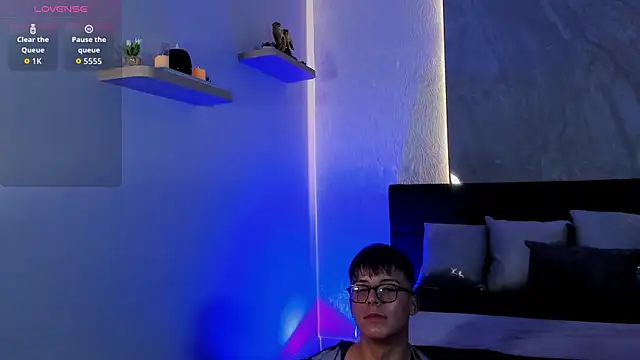 Jake_Lauren live