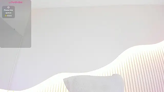 Lia_Guzman live