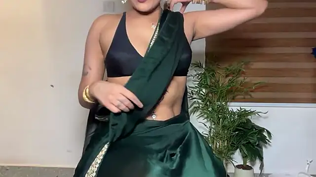 LucytheDevilQueen live