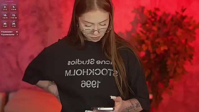 Esmie_Smile live