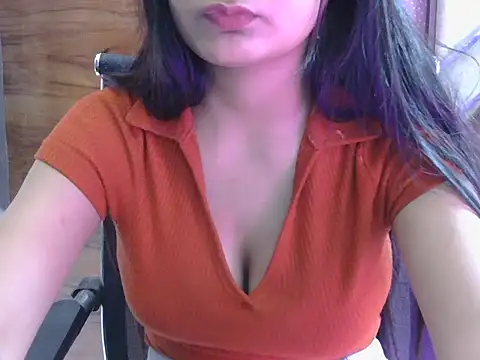 miss-riyaa live