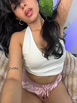 _Emily_Thompson_ live