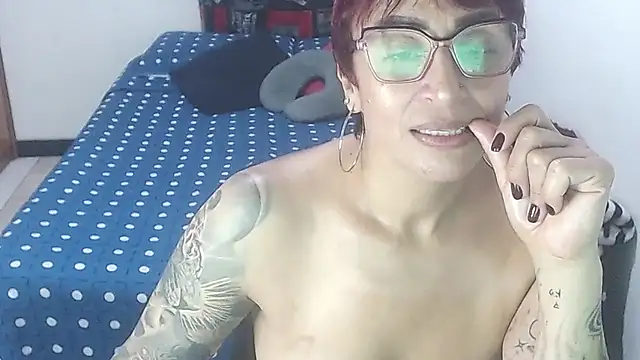 Charlotte_gray_ live