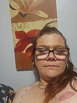 FelicityFreeze69 live