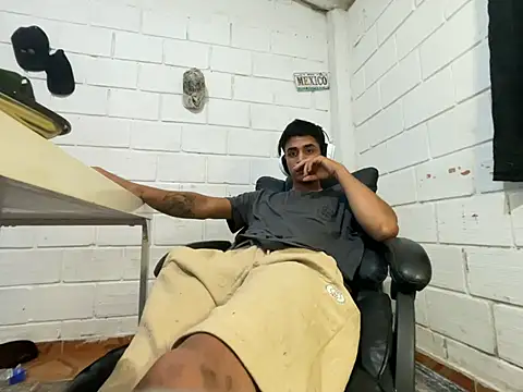 Max_TheHorseDick live