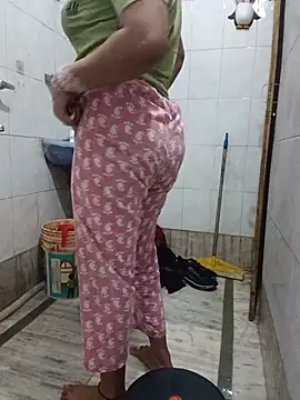 EeshaQueen live