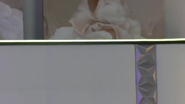 Lia_tins live