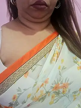 Ravina_patil1 live
