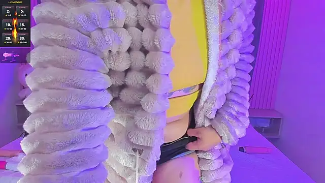 Nayla-Mouna live