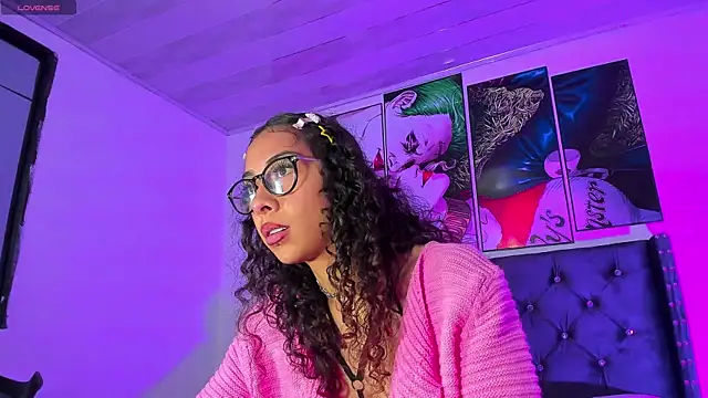 Sarah_Moon1 live