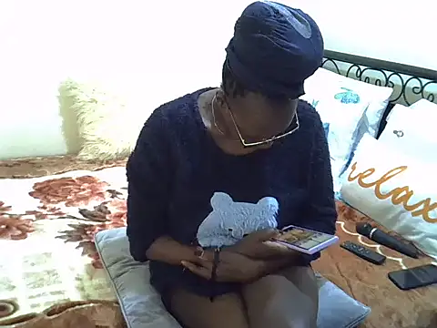 Sweet_Bear live