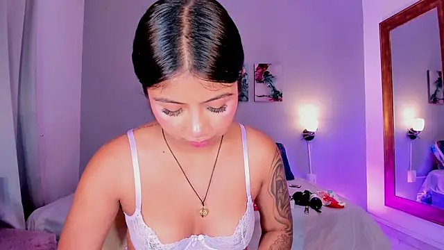 KimTaylorW live