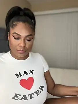 CandyLuxxxx live