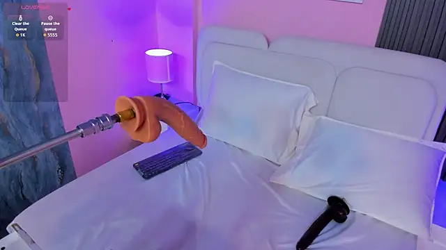 lia_sucker live