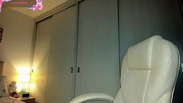 KiimDesire live
