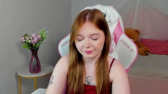 ElinaVale live