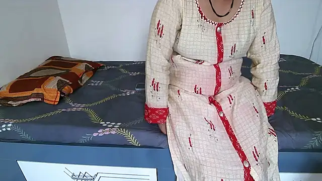 Miss_Sanika live