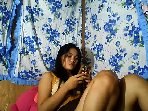 PinaySkinnyJust18 live