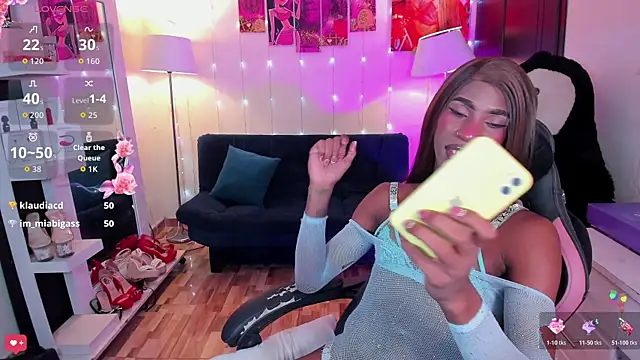 Kendall_Gil live