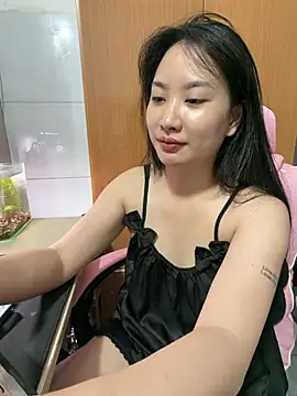 QuynhAnh68 live