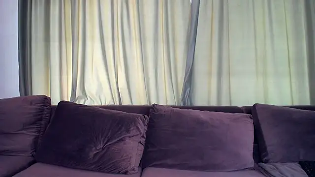 LaraStone69 live