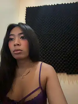 hugecock_tamira live