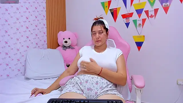 Soyqueen live