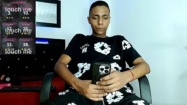 hotboyluxe live
