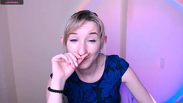AmandaSell live