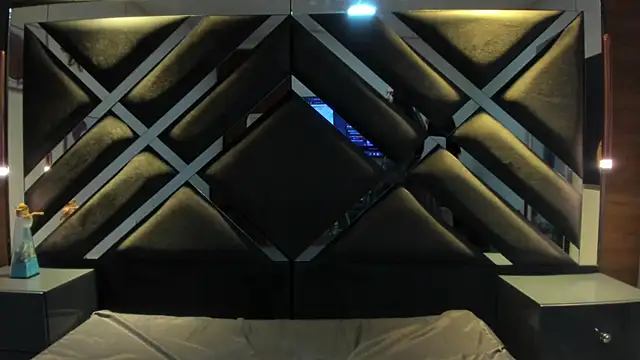 SkyCollins live