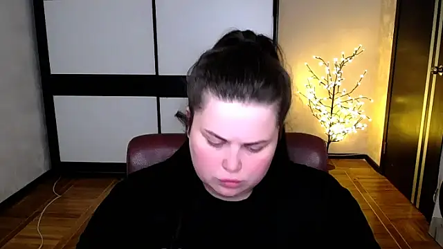 Emily_Mo live