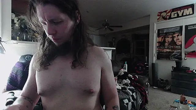biggerisbetter12 live