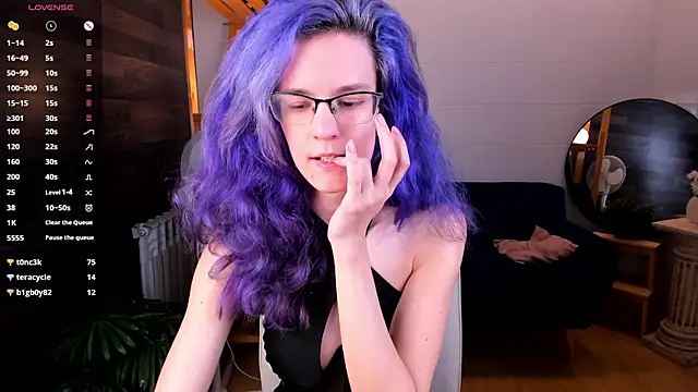 AuraLaunni live