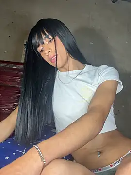 lady_Tayron live