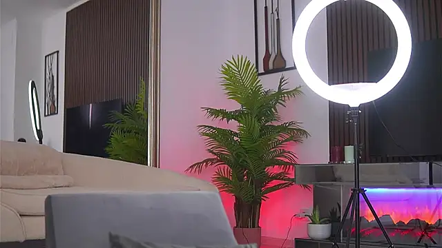 Abbela_White live